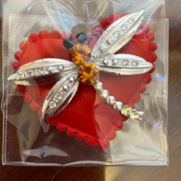 NEW Silver Dragonfly Brooch - Picture 2 of 4